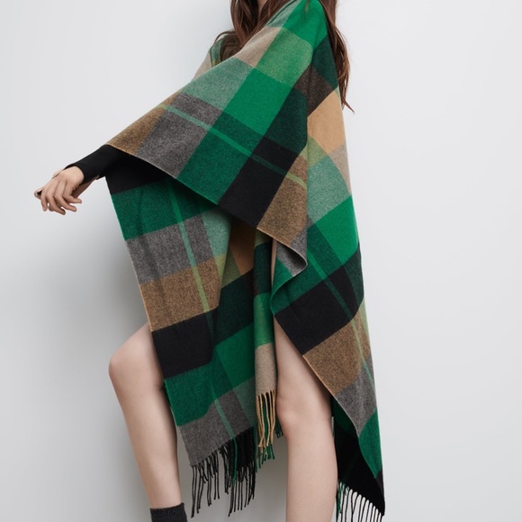 Zara Plaid Cape - Picture 2 of 7